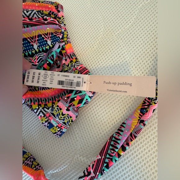 Victoria’s Secret The Wrap Halter Bikini Top NWT - Picture 3 of 5